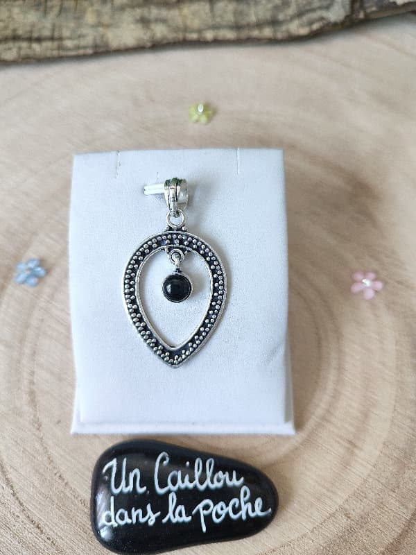 Agate-noire-45 Agate-noire-45